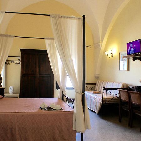 Palazzo Senape De Pace Bed & Breakfast Gallipoli Bagian luar foto