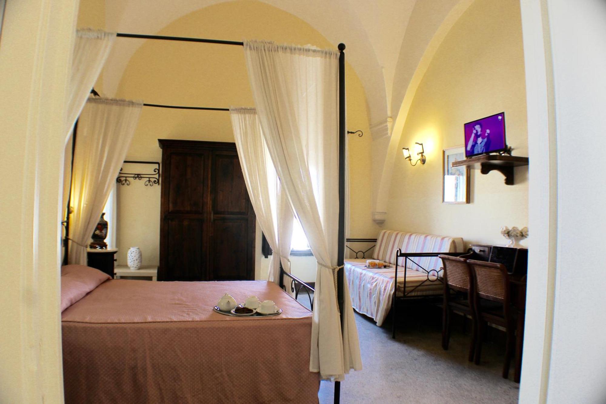 Palazzo Senape De Pace Bed & Breakfast Gallipoli Bagian luar foto