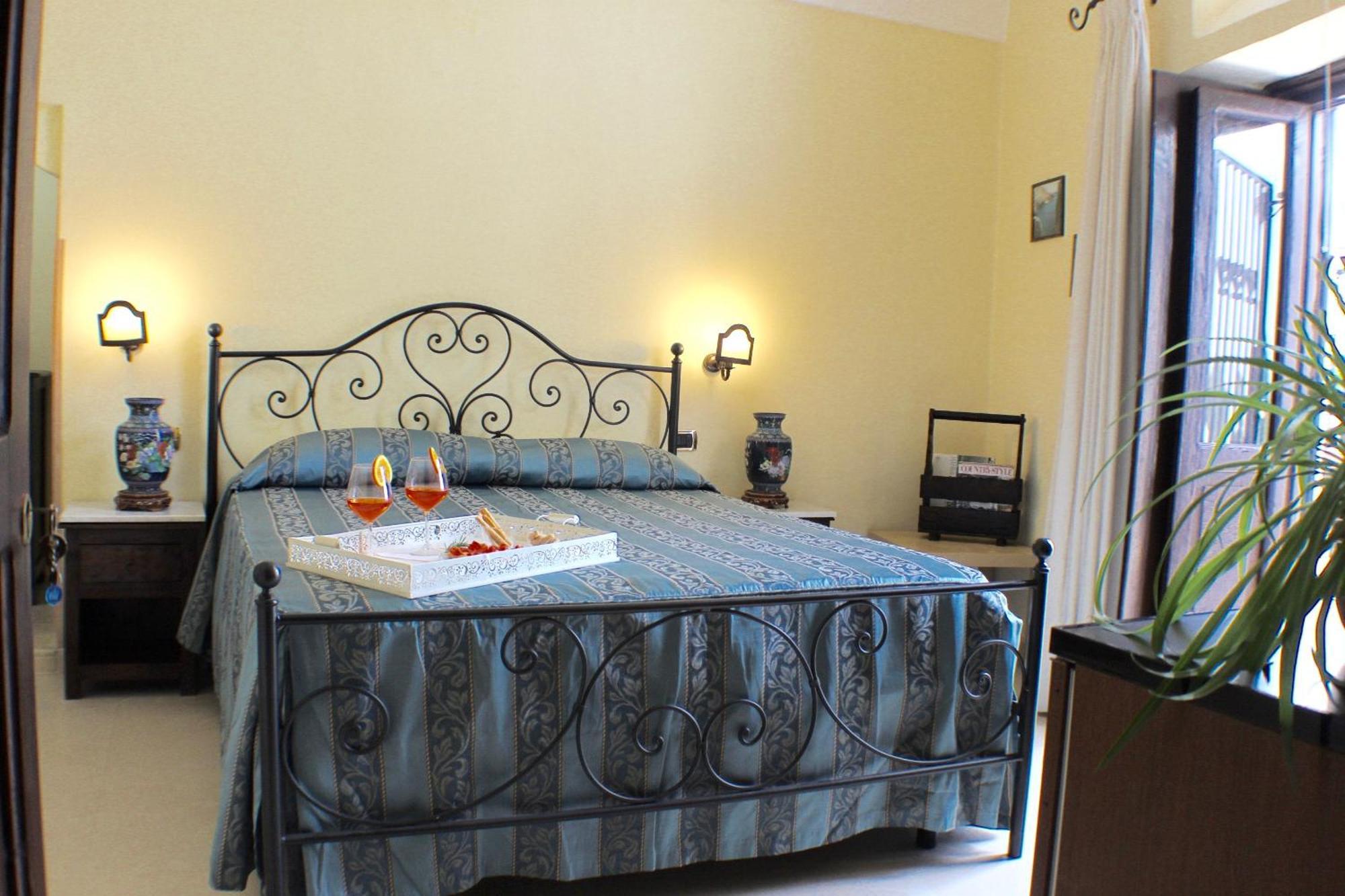 Palazzo Senape De Pace Bed & Breakfast Gallipoli Bagian luar foto
