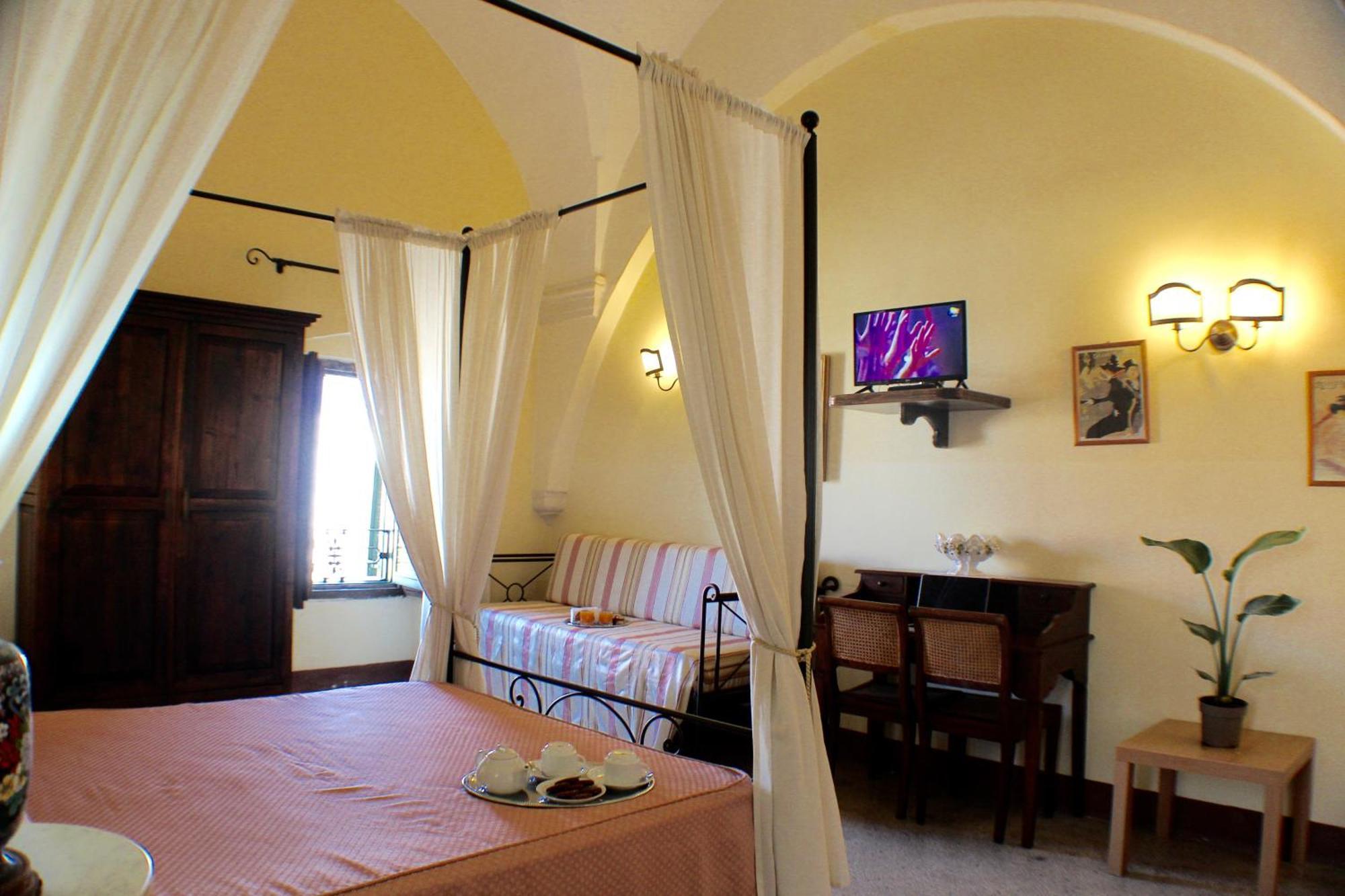 Palazzo Senape De Pace Bed & Breakfast Gallipoli Bagian luar foto