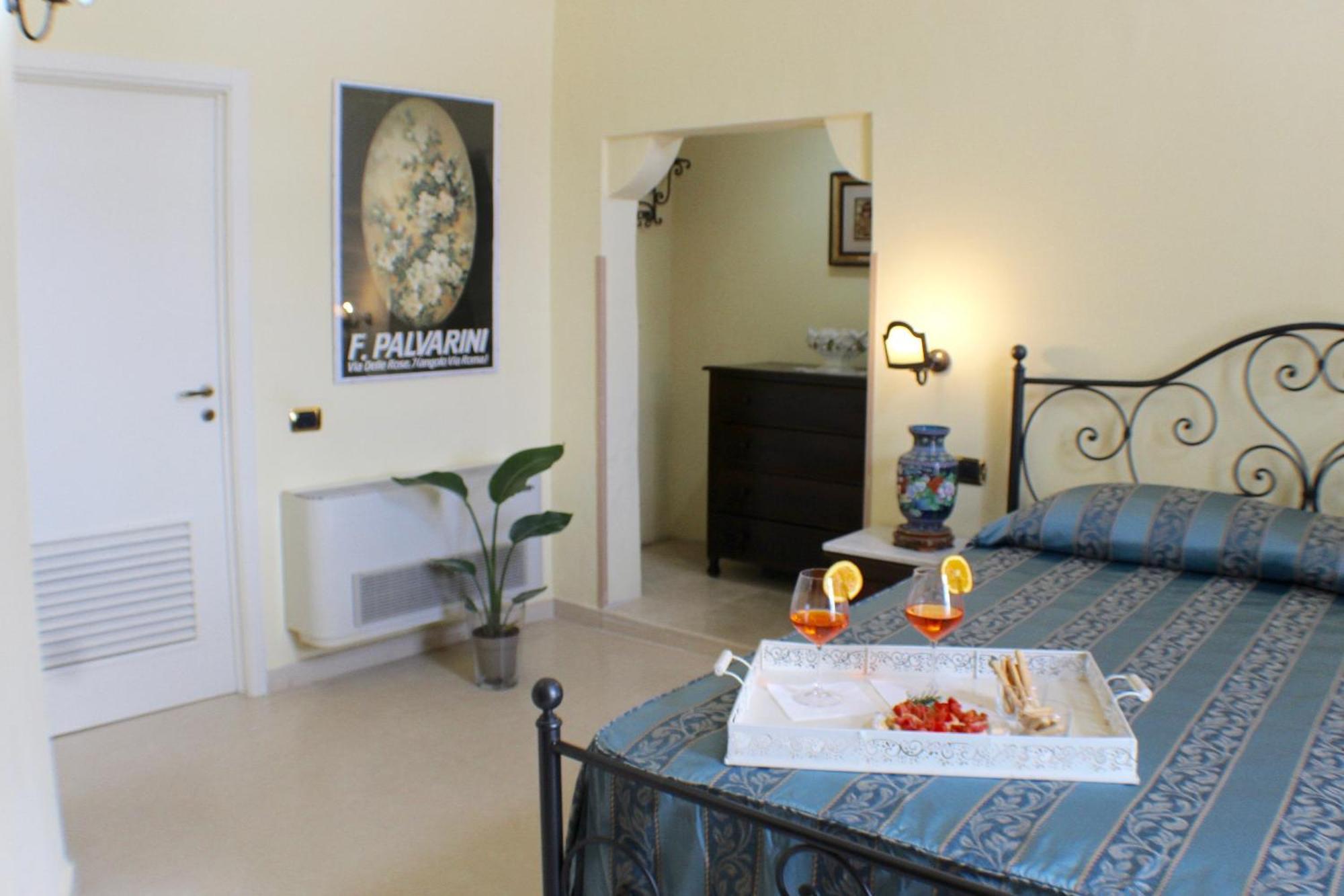 Palazzo Senape De Pace Bed & Breakfast Gallipoli Bagian luar foto