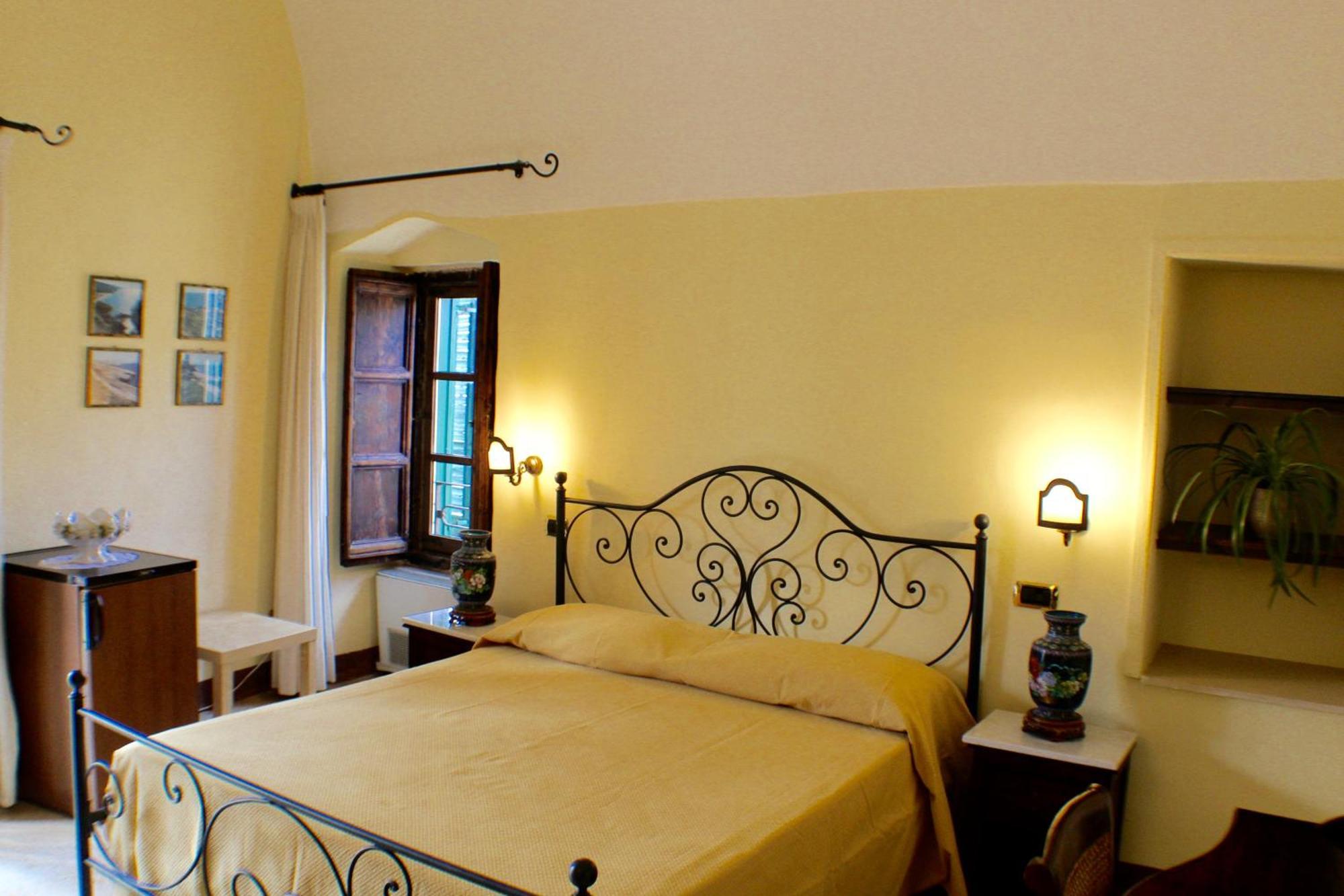 Palazzo Senape De Pace Bed & Breakfast Gallipoli Bagian luar foto