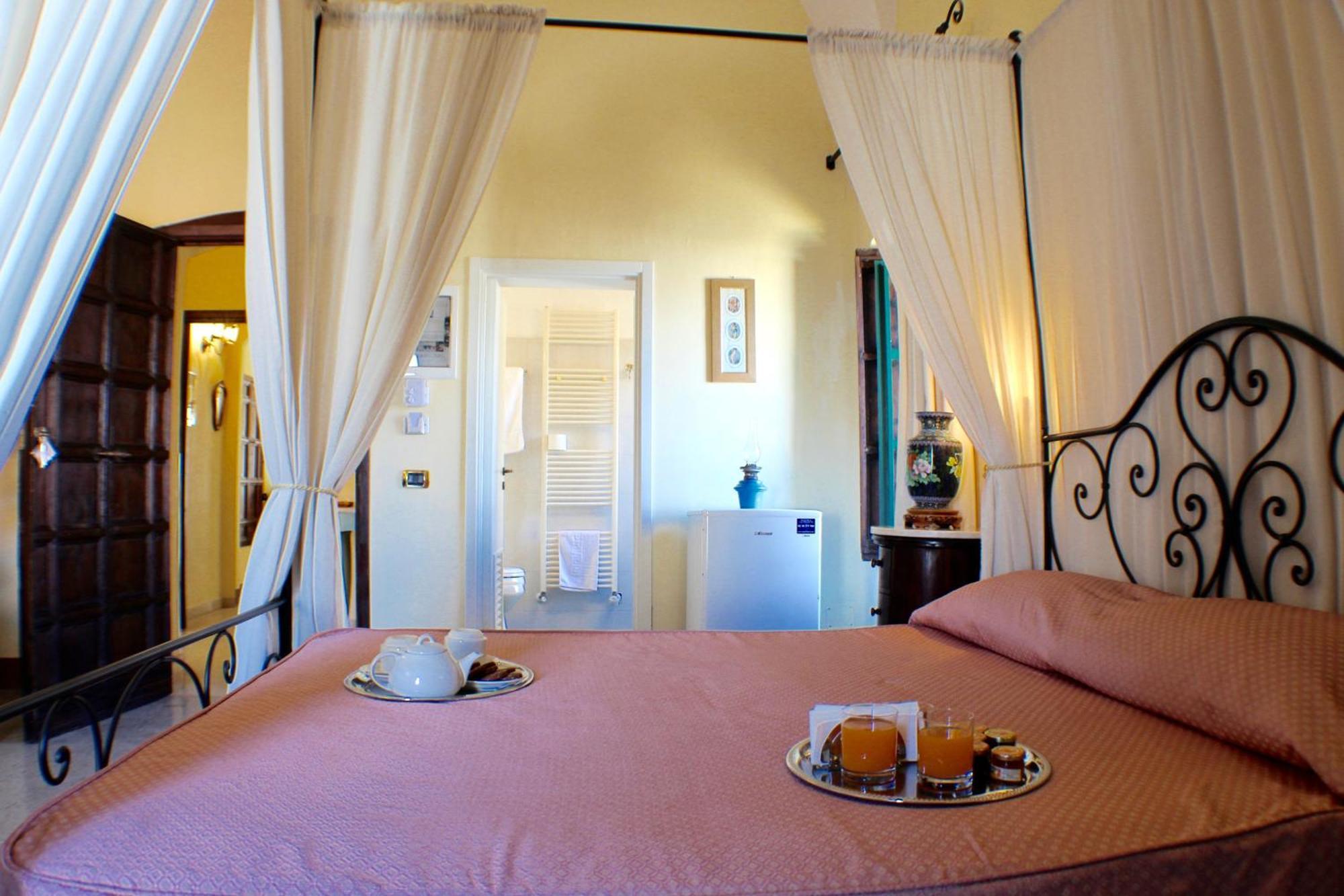 Palazzo Senape De Pace Bed & Breakfast Gallipoli Bagian luar foto