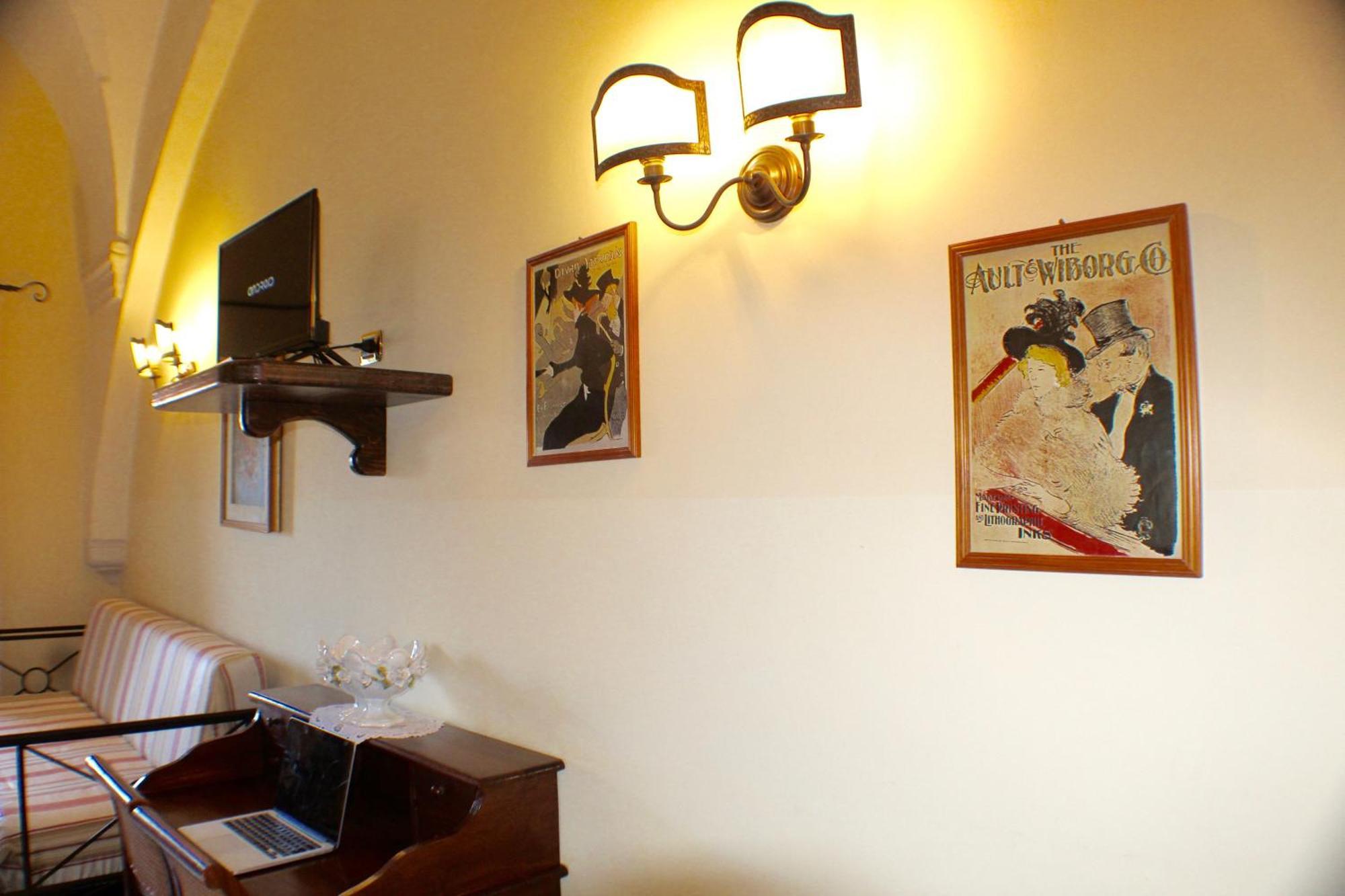 Palazzo Senape De Pace Bed & Breakfast Gallipoli Bagian luar foto