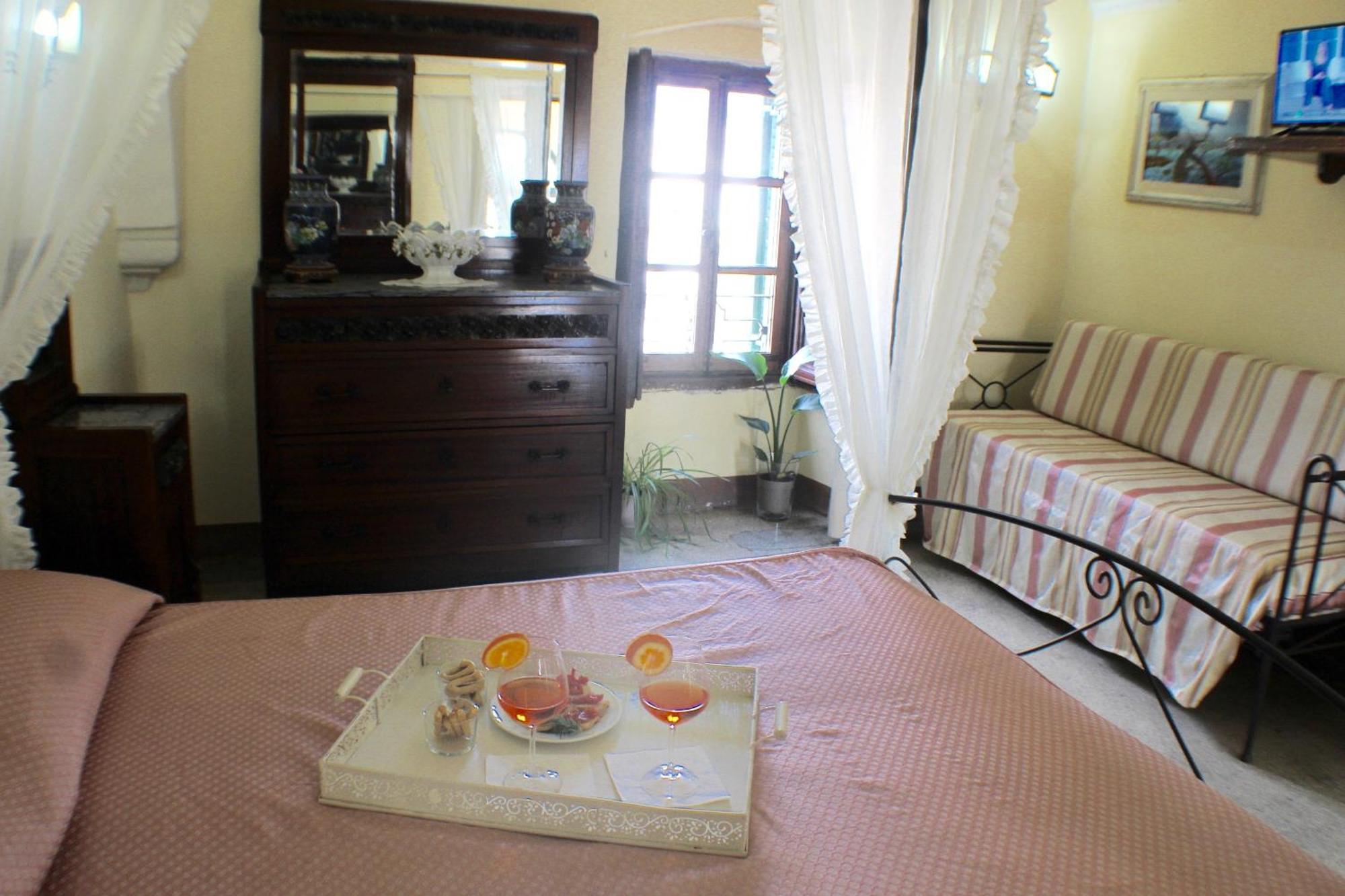 Palazzo Senape De Pace Bed & Breakfast Gallipoli Bagian luar foto