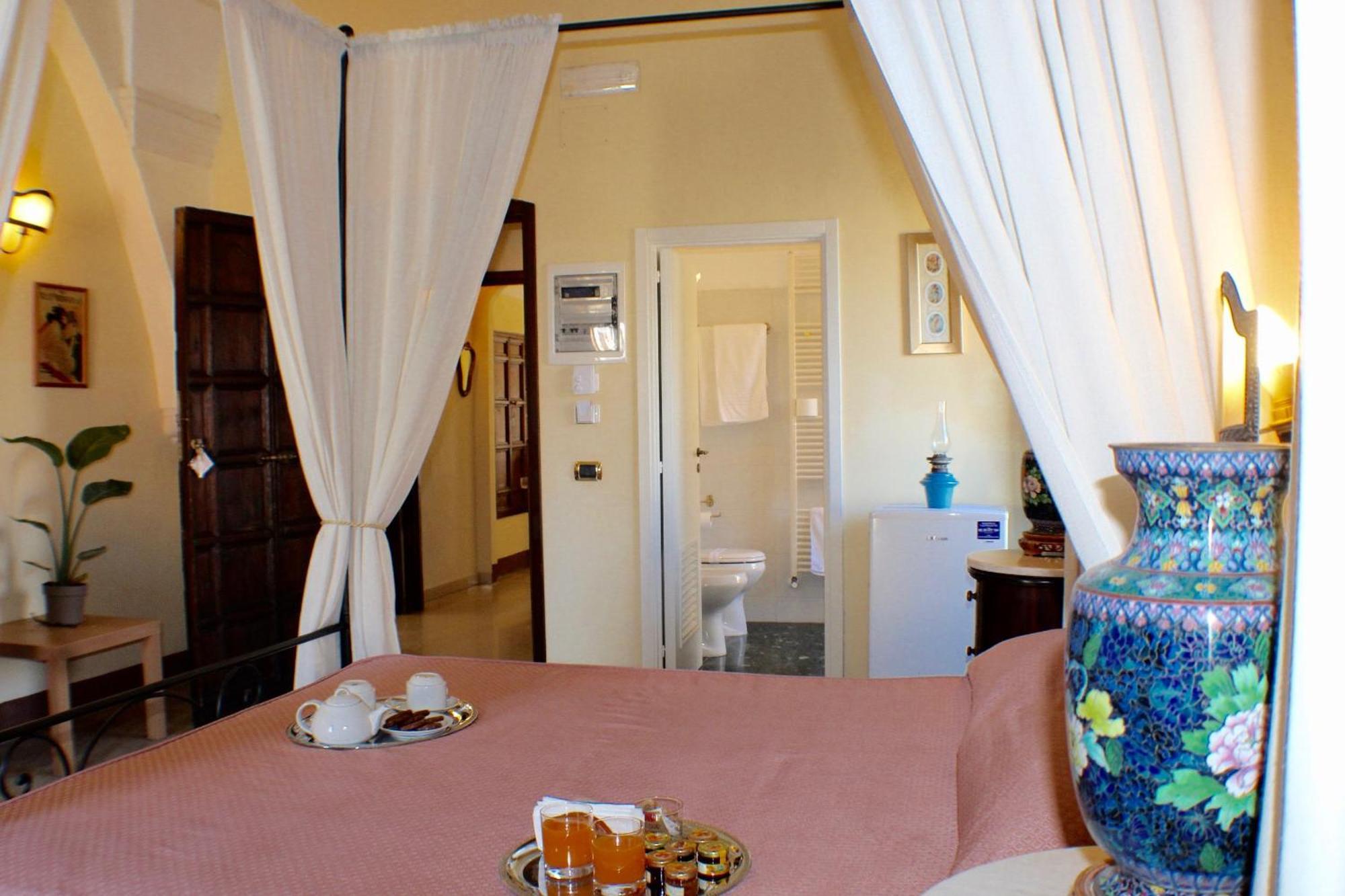 Palazzo Senape De Pace Bed & Breakfast Gallipoli Bagian luar foto