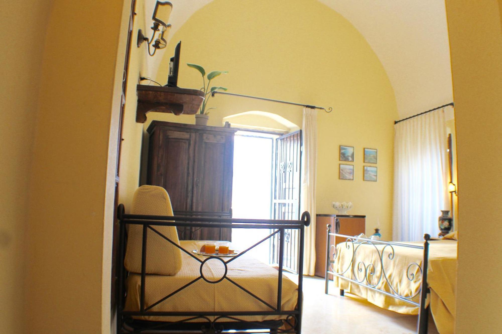 Palazzo Senape De Pace Bed & Breakfast Gallipoli Bagian luar foto
