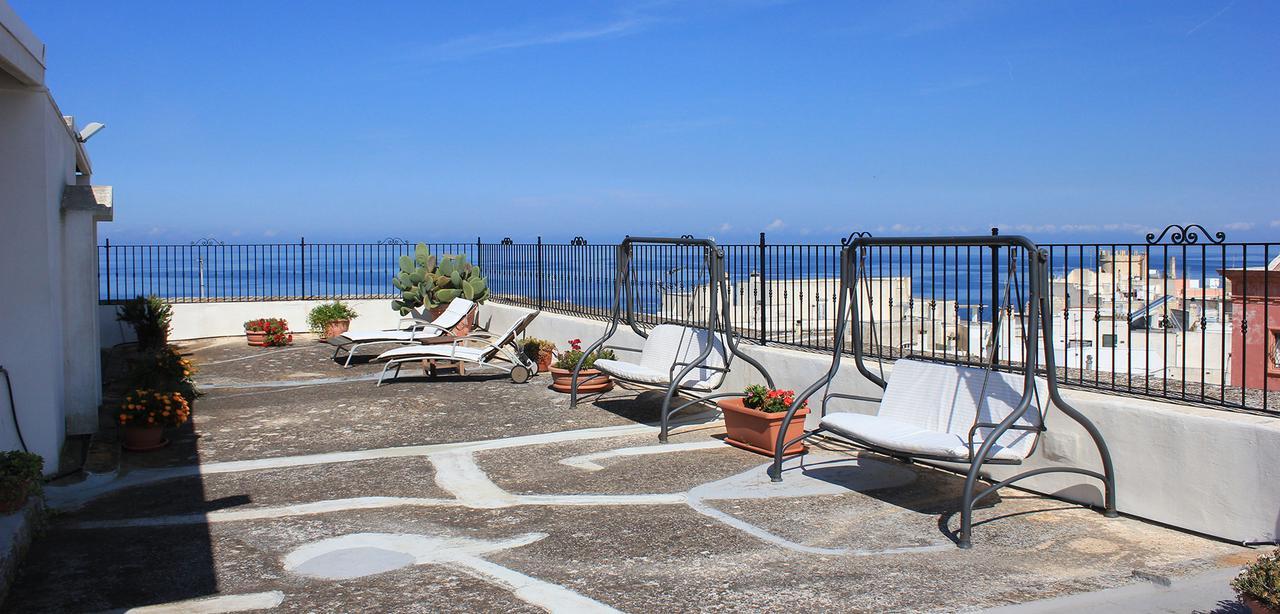 Palazzo Senape De Pace Bed & Breakfast Gallipoli Bagian luar foto