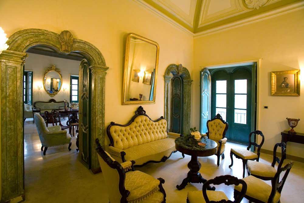 Palazzo Senape De Pace Bed & Breakfast Gallipoli Bagian luar foto